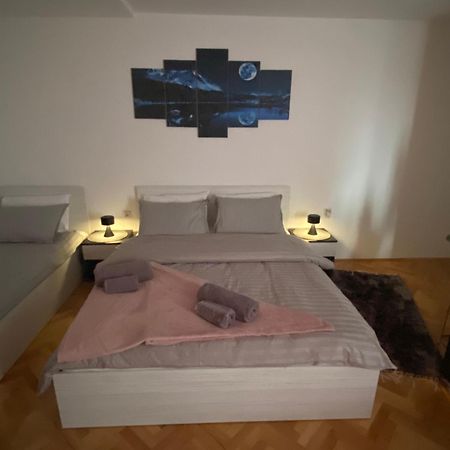 Apartman Bonaca Nisz Zewnętrze zdjęcie