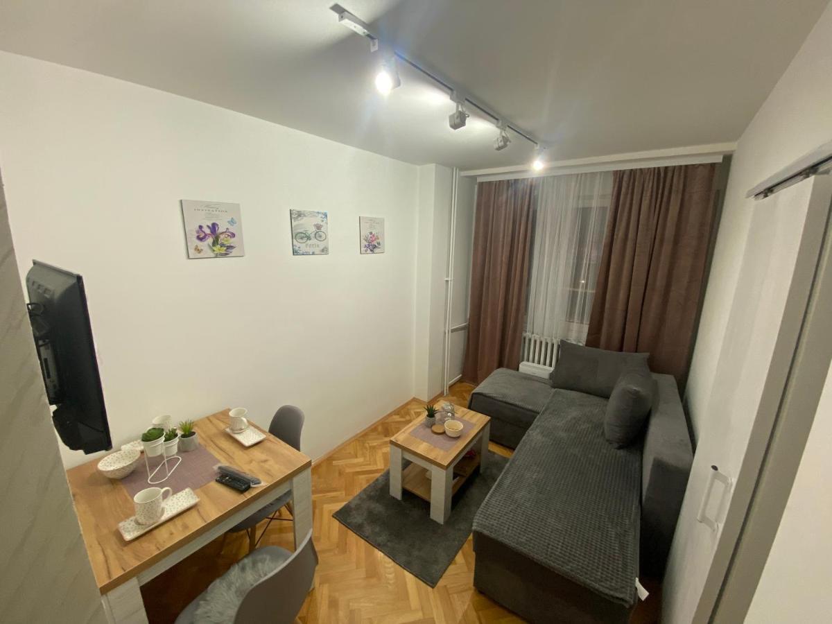 Apartman Bonaca Nisz Zewnętrze zdjęcie