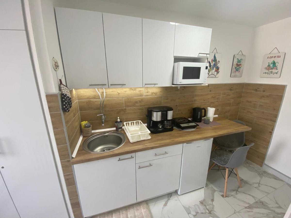Apartman Bonaca Nisz Zewnętrze zdjęcie