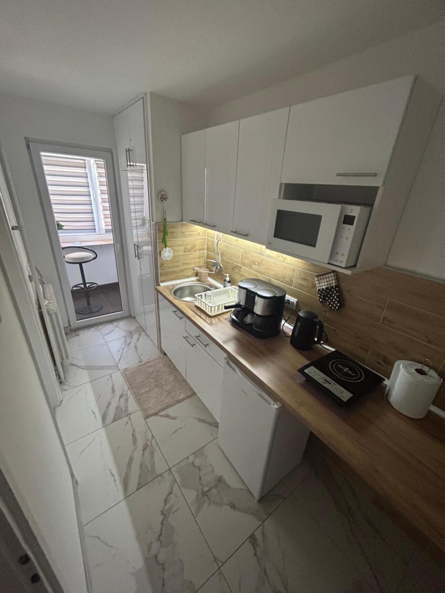 Apartman Bonaca Nisz Zewnętrze zdjęcie